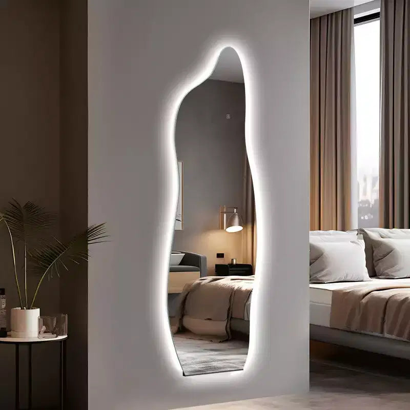 Specchio LED irregolare a figura intera, argento, singolo, 160 x 60 cm.