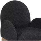 Sedia da pranzo con braccioli in tessuto bouclé nero/crema, 1 posto, gambe in frassino naturale