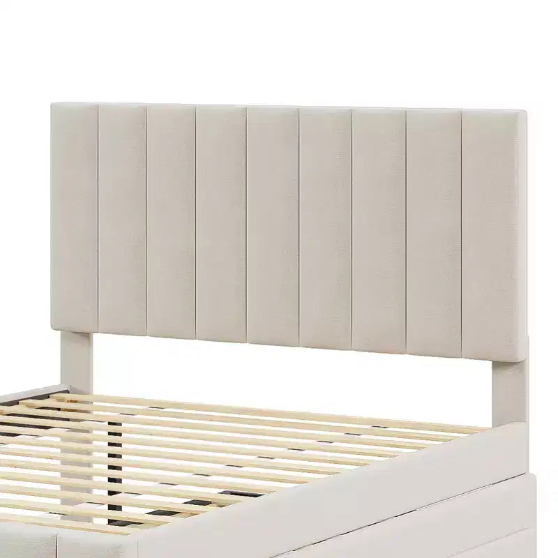 Letto imbottito a piattaforma beige, una piazza e mezza, con letto estraibile singolo e 3 cassetti, per 2+1 persone