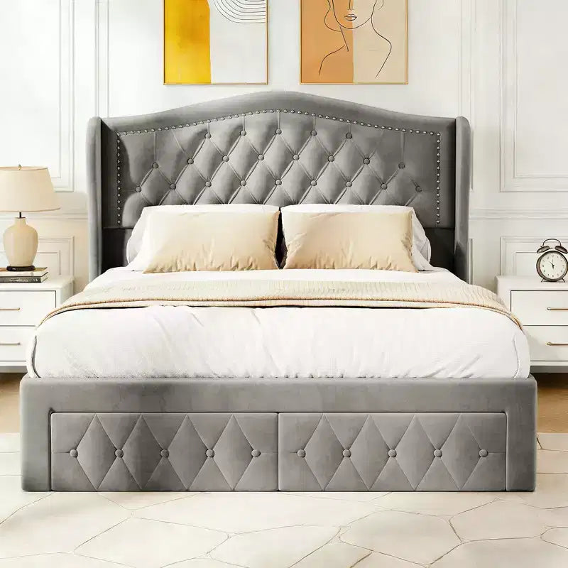 Letto a piattaforma Queen con testiera ad ali in velluto beige/dorato/grigio con 2 cassetti portaoggetti, 1 persona